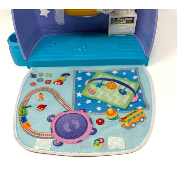 Fisher-Price Little People Cuddle & Play Nursery Two Babies Crib Walker - Picture 6 of 7